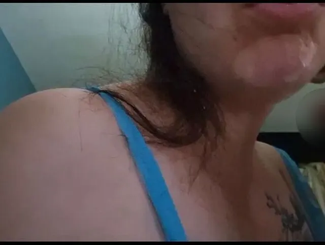 Ich glaub es nicht!!!! Mein erster Blowjob vor der Kamera!!!!!