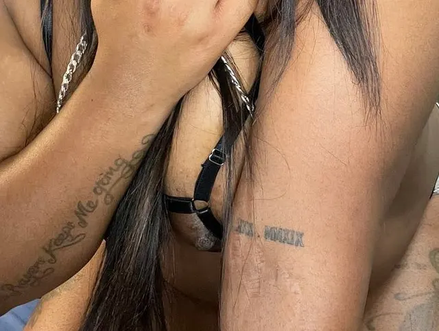 Großer Analplug steckt in meinem Arsch!