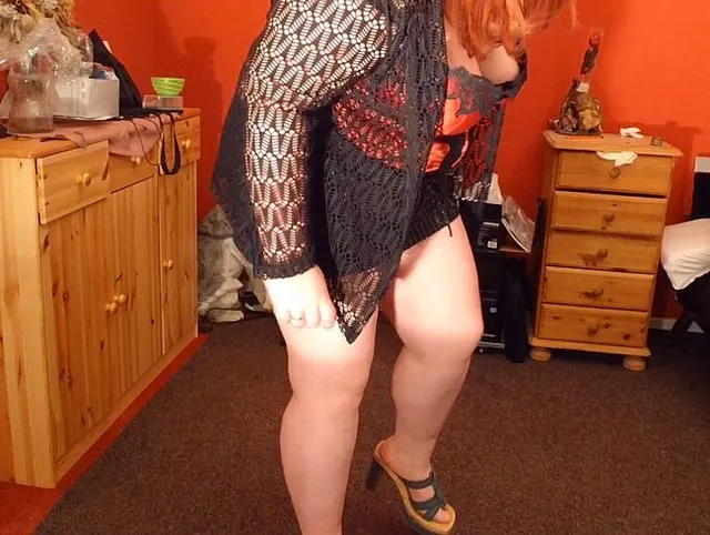 Crusching in Sexy Dress