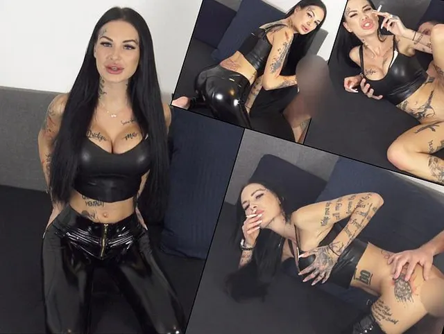 Als  Wetlook Latex Schlampe hart AO gefickt!!!