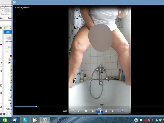 Kleiner Freund und ich in der Wanne