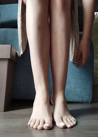 Etwas für meine Fußliebhaber! Schöne Bein- und Fußmassage mit Öl