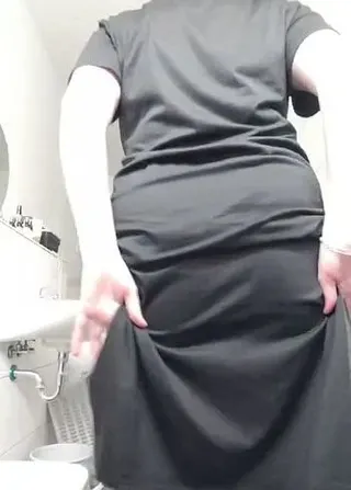 Was ich wohl unter meinem Kleid anhabe?!