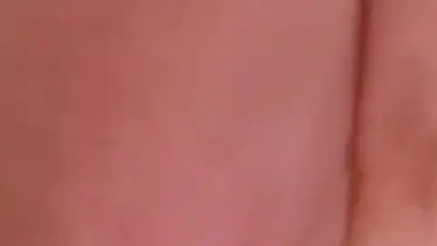 So geil dass ich auslaufe wie ein Wasserfall....das ist mir noch nie passiert