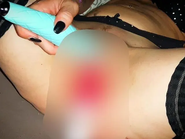 Meine besten Squirt Orgasmen - Teil 22 - In schwarzen Nylons mit Vibro und Massager