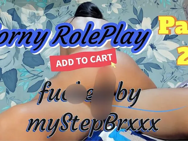 Geiles Rollenspiel, ausspioniert und gefickt von meinem Stiefbruder 2