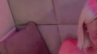 Ich besorg es mir mit dildo richtig geil
