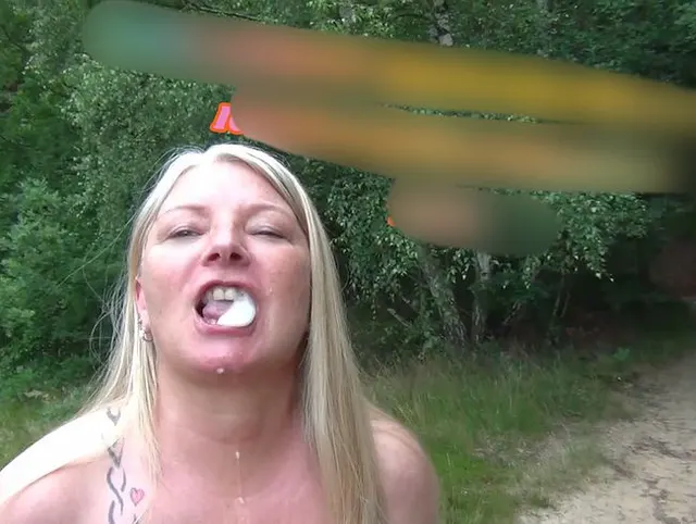 Public Schluck-Queen Rosella on Tour! Ich blase jeden Schwanz! Teil 1