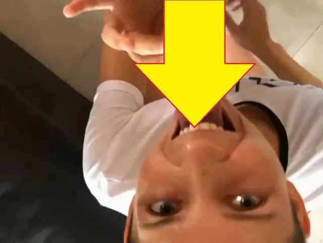 Das beste daran, wie ich bemerkte, dass mein freund wichst und spioniert mich aus, danach meine freu