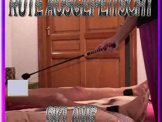 Sklave ans Bett gefesselt & Schwanz  ausgepeitscht