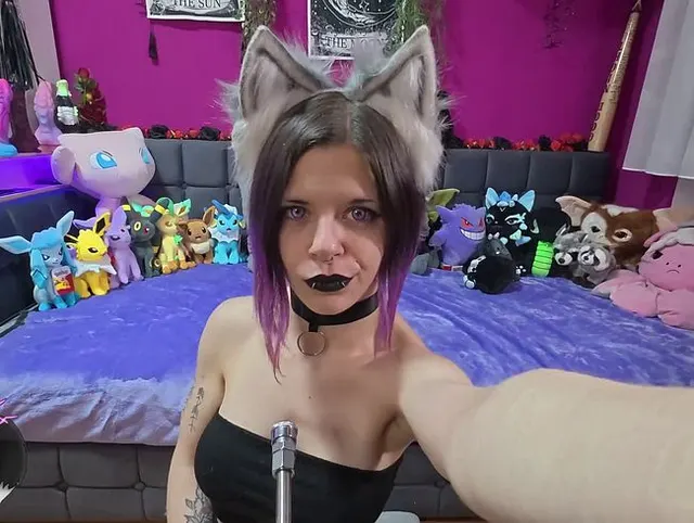 Erster FoxGirl Blowjob an der Fuckmaschine , war das nun doch zu viel ?!