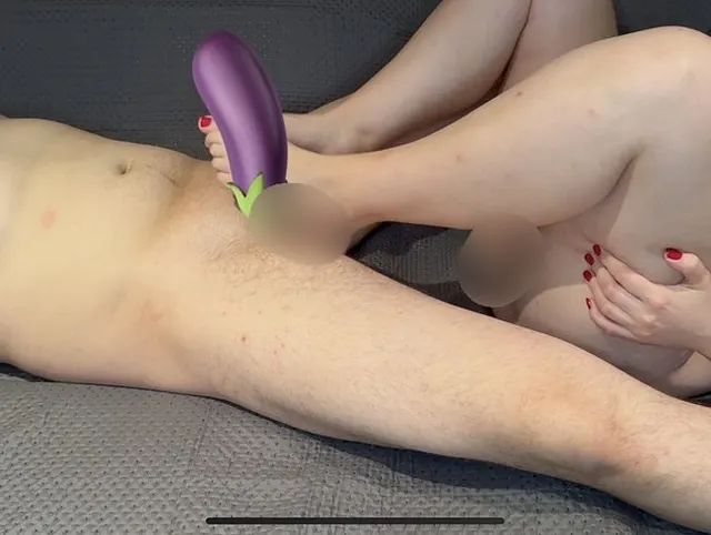 Foot-Handjob bis er perfekt abspritzt!