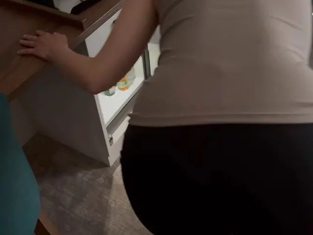 Sie wollte sich was zum trinken holen