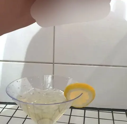Piss Compilation Part 2. Neues von meiner Geilen Pee Fotze