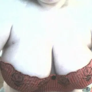 Profilbild von BIGTitsGina