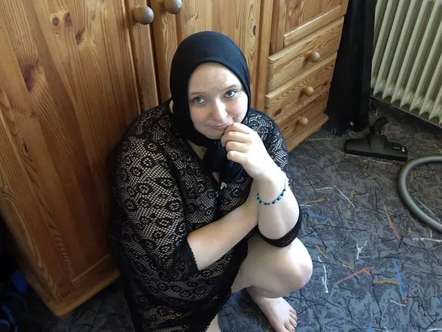 Fatma muss Sperma schlucken